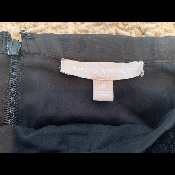 Banana Republic Black Lace Skirt - Picture 3 of 4